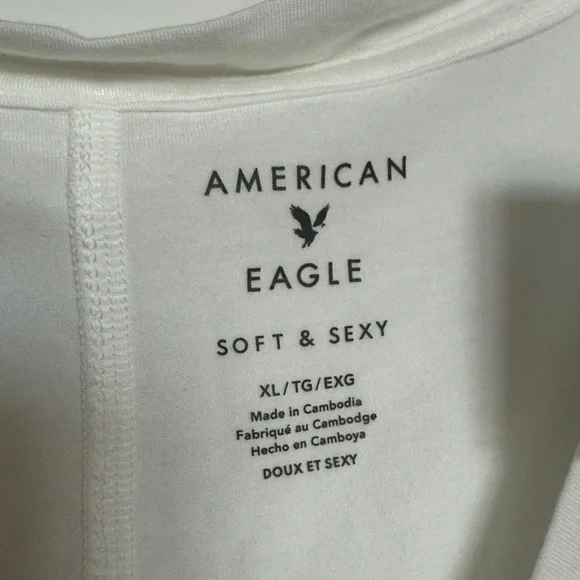 American Eagle Soft & Sexy V-Neck Tee, White, Extra Large, NWT - Picture 2 of 7